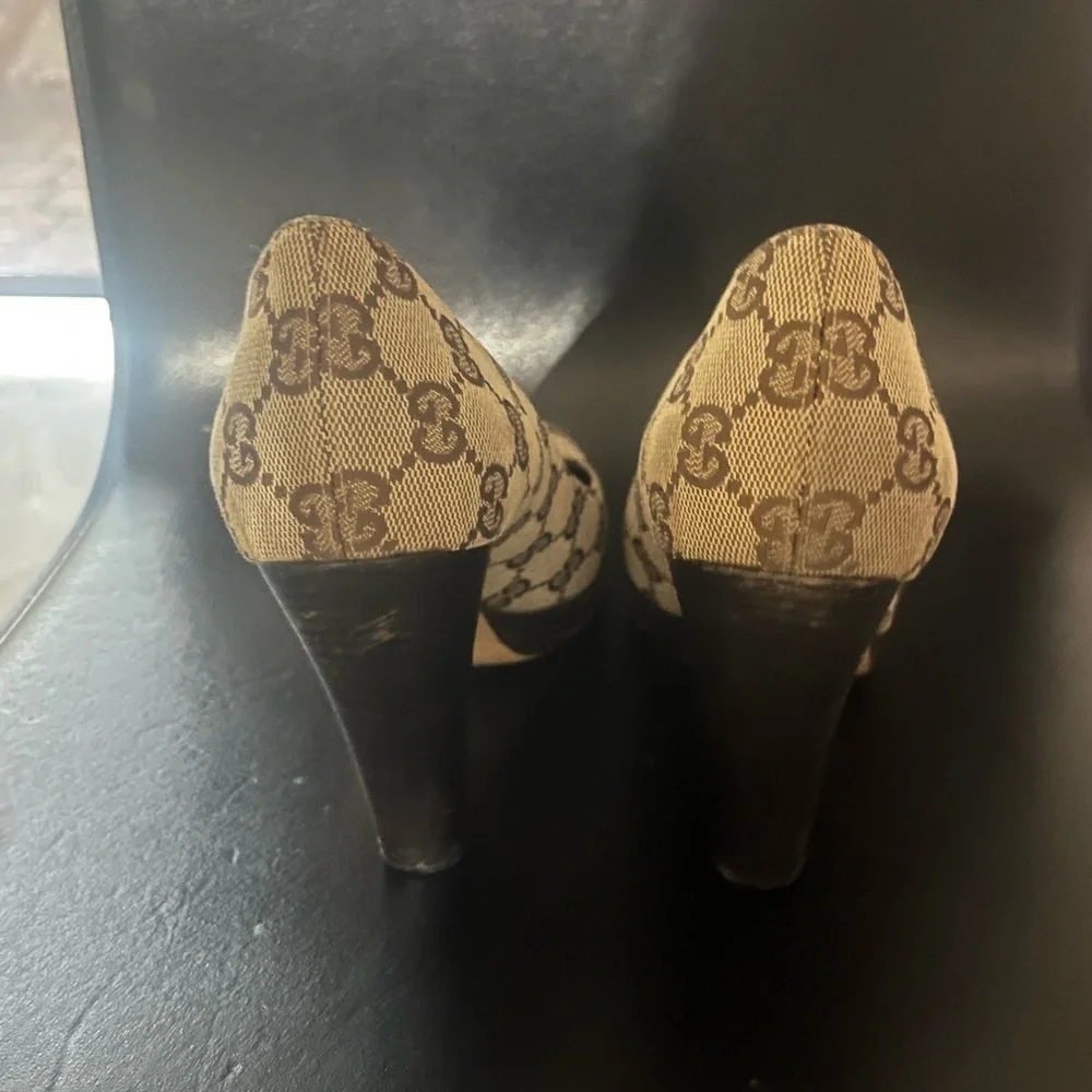 GUC Gucci Women's Beige Brown GG Marmot High Heel Size 6 1/2 B